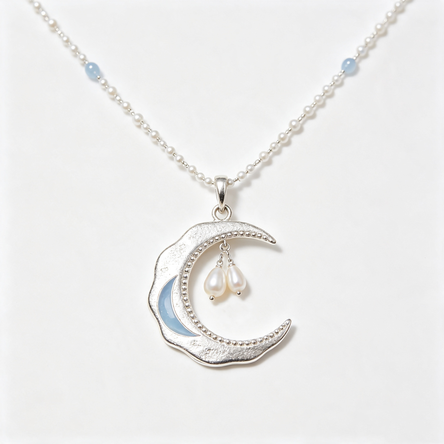 Wavy Crescent Moon Pearl Tassel Necklace